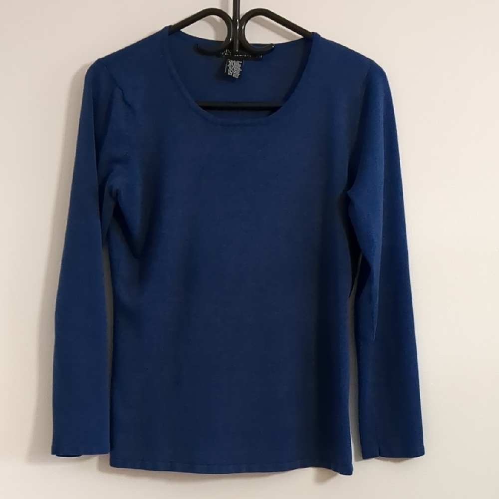 3 / 30$ 🇨🇦 Point Zero Blue Long Sleeve Top - Size Medium